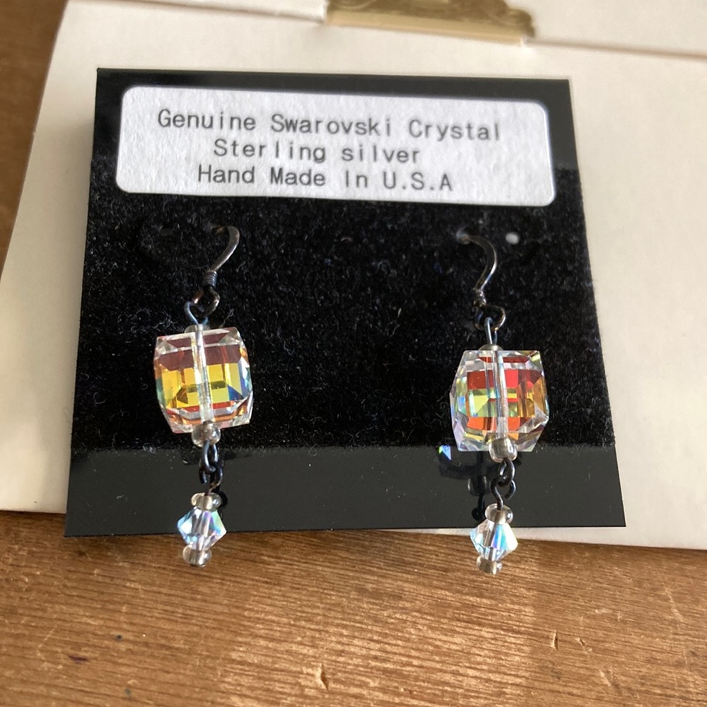 Dangling crystal earrings